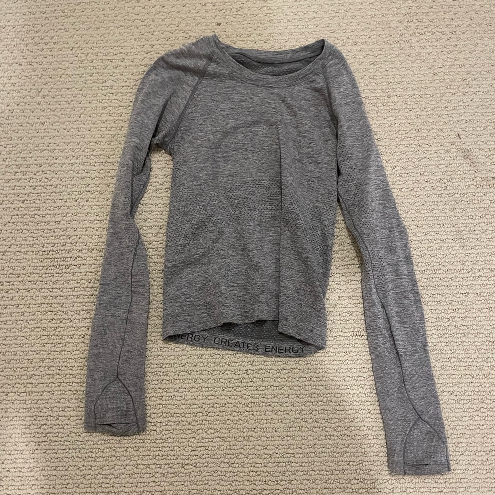 Lululemon grey long sleeve swiftly size 2